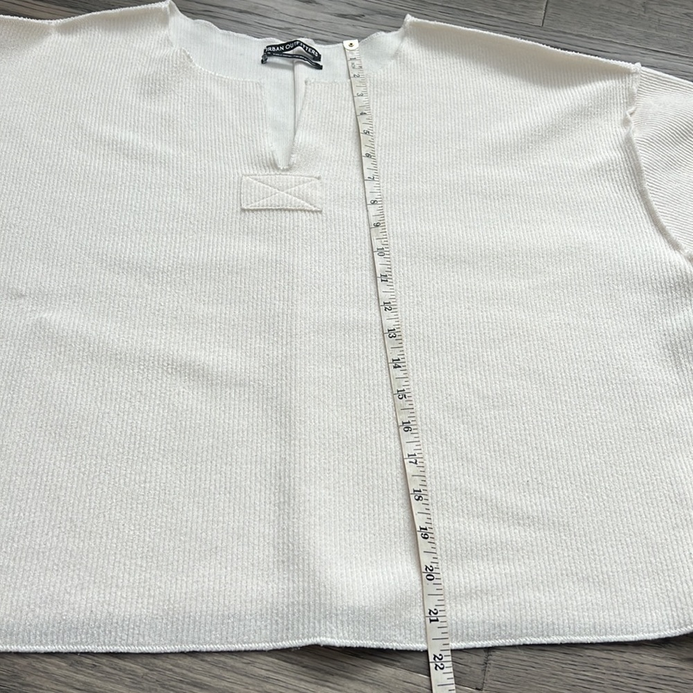 URBAN Outfitters | Over sized off white bubble sleeve sweater - Picture 10 of 11